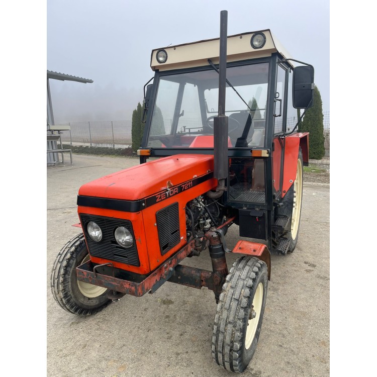 Traktor Zetor 7211