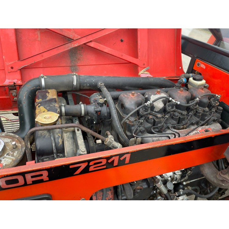 Traktor Zetor 7211
