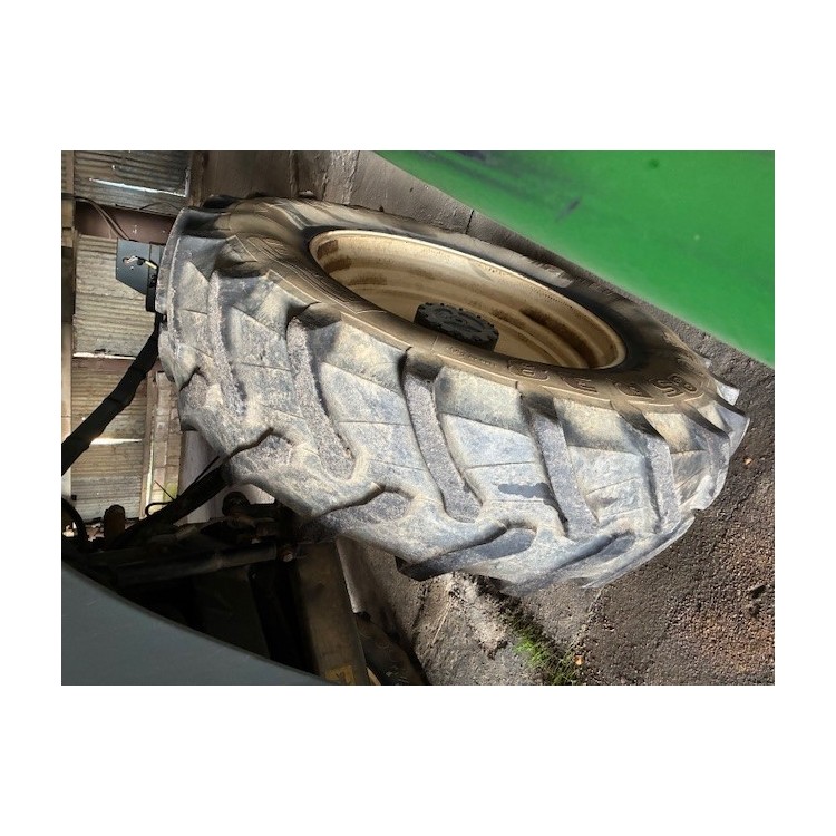 Samojízdný postřikovač TECNOMA LASER 4240