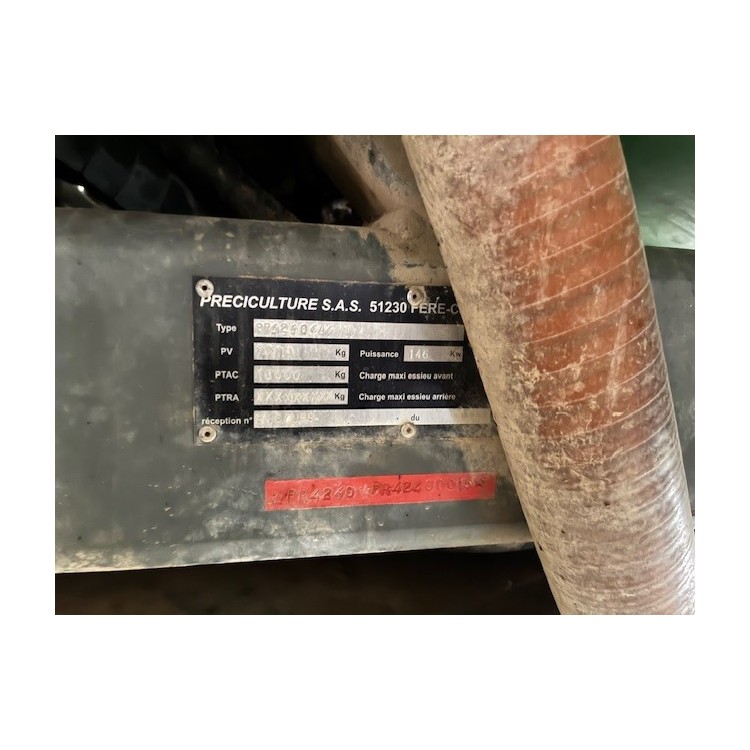 Samojízdný postřikovač TECNOMA LASER 4240