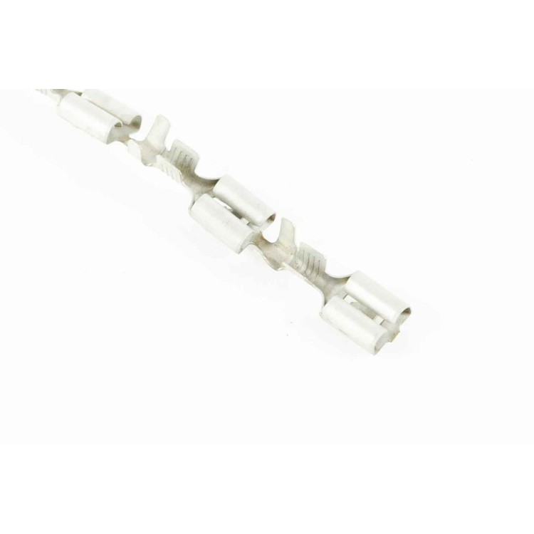 Dutinka konektorová F