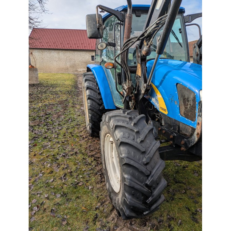 Traktor New Holland T5060