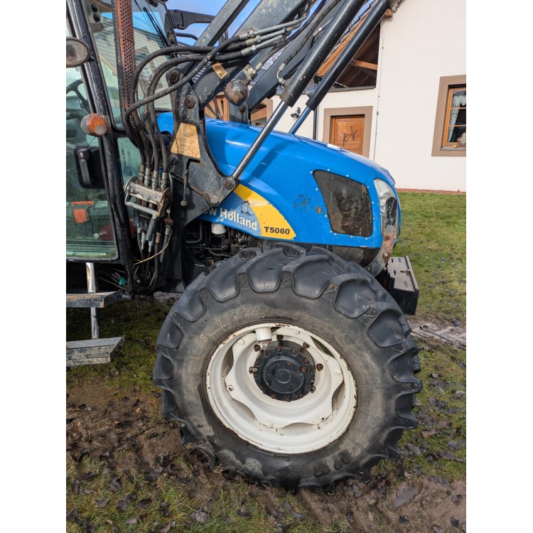 Traktor New Holland T5060