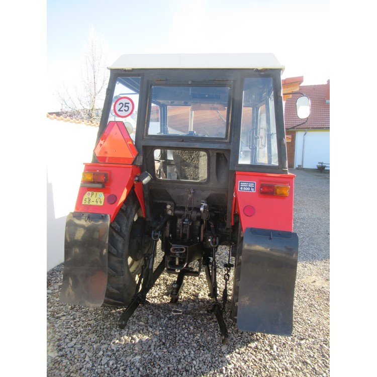 Traktor Zetor 7011