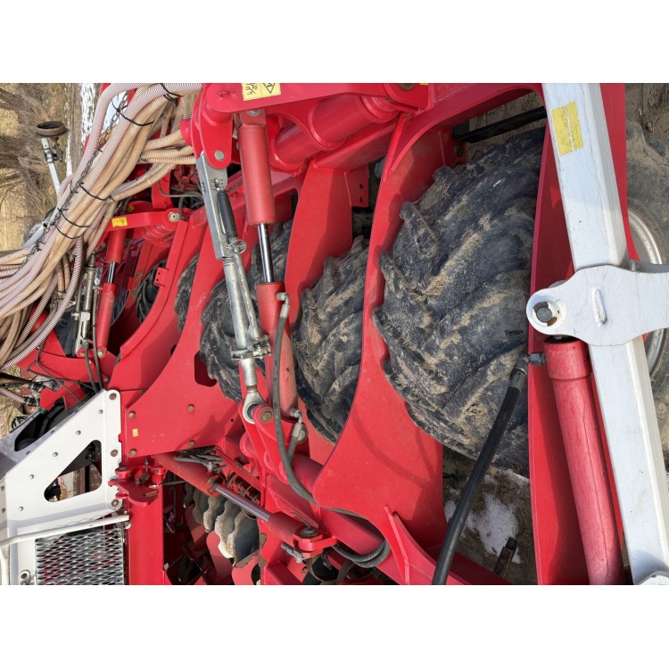 Secí stroj Pöttinger Terrasem C6