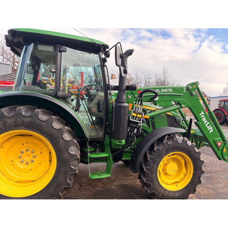 Traktor John Deere 5100M