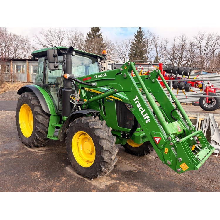 Traktor John Deere 5100M