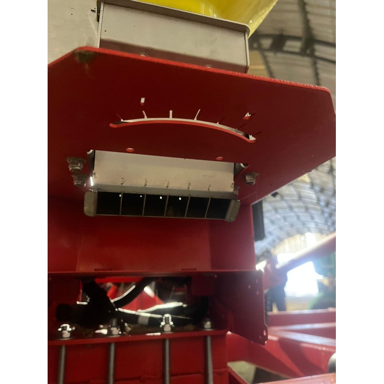 Secí stroj APV MDP 100 M1