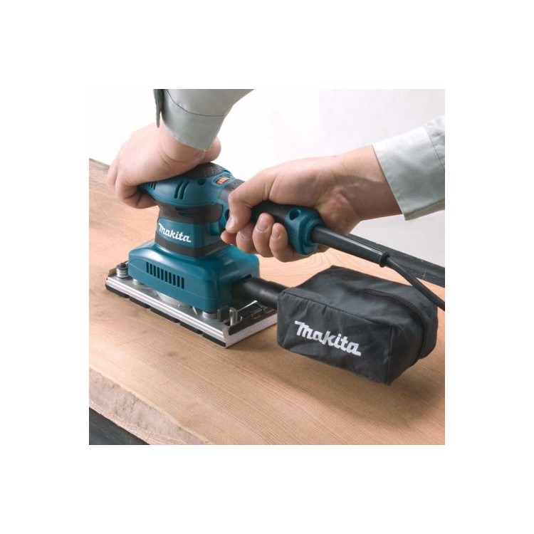 MAKITA BO3711