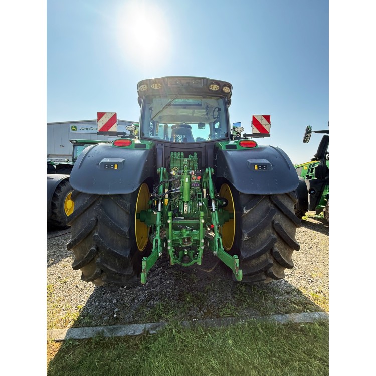 Traktor John Deere 6R 215
