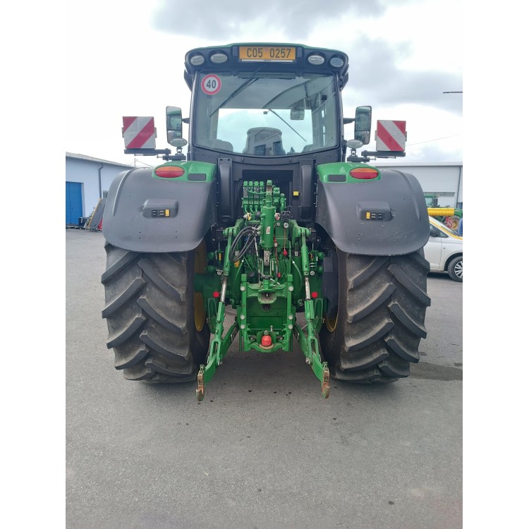 Traktor John Deere 6250R