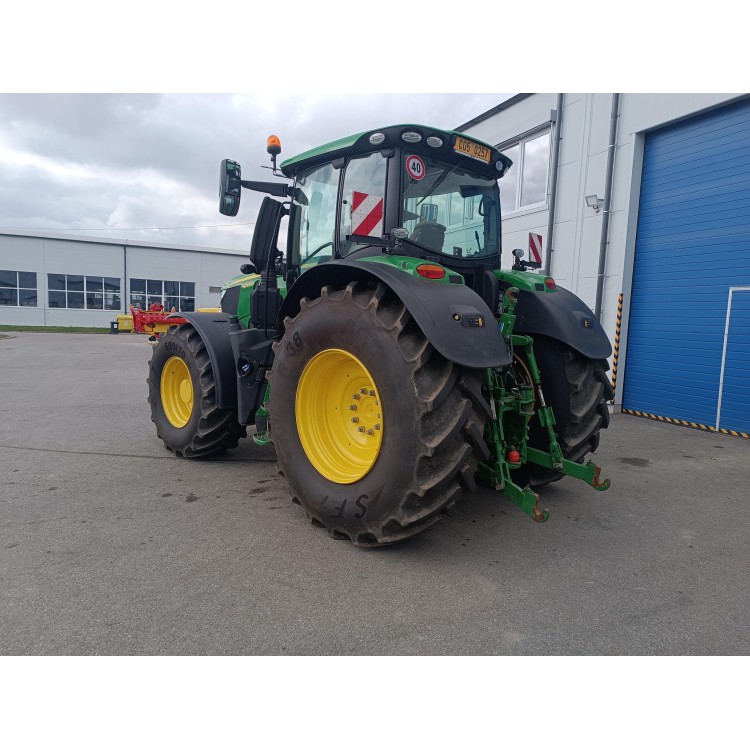 Traktor John Deere 6250R