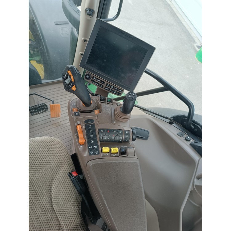 Traktor John Deere 6250R