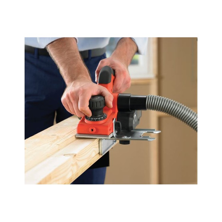 BLACK&DECKER KW750K Hoblík 750 W s vysokým výkonem