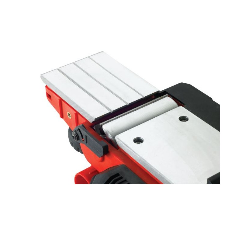 BLACK&DECKER KW750K Hoblík 750 W s vysokým výkonem
