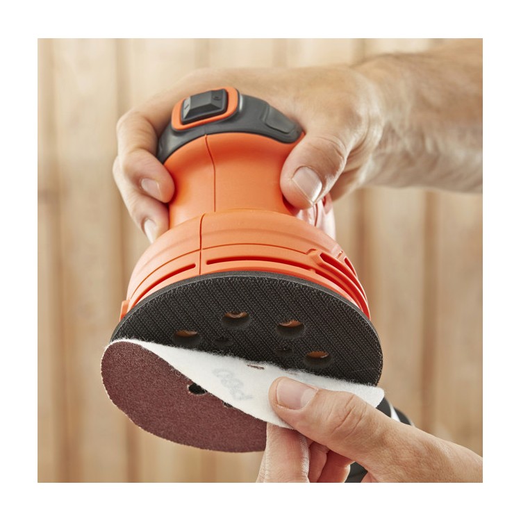 Black&Decker BEW210 excentrická bruska 125mm
