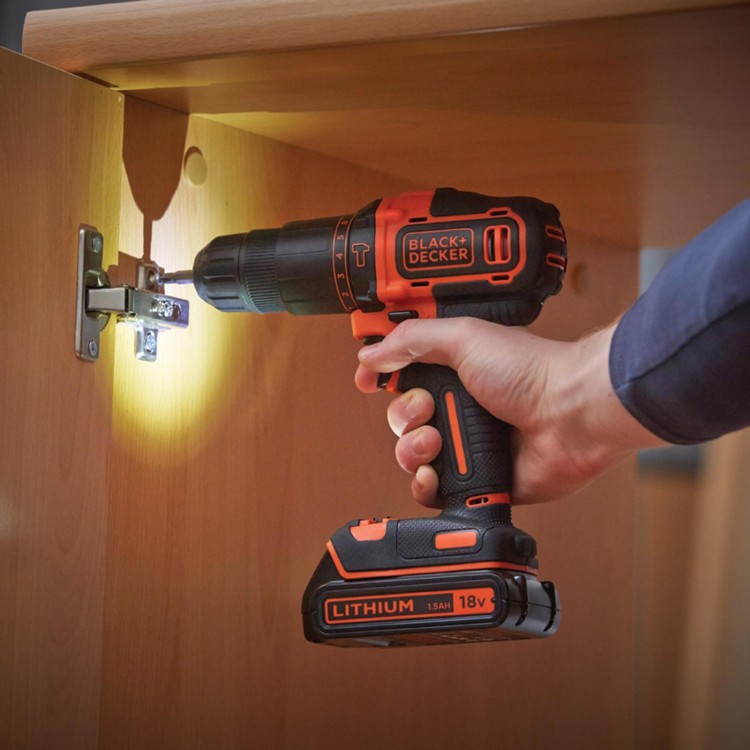 BLACK&DECKER BDCHD18KB Akuvrtačka 18V 1,5Ah Li-ion