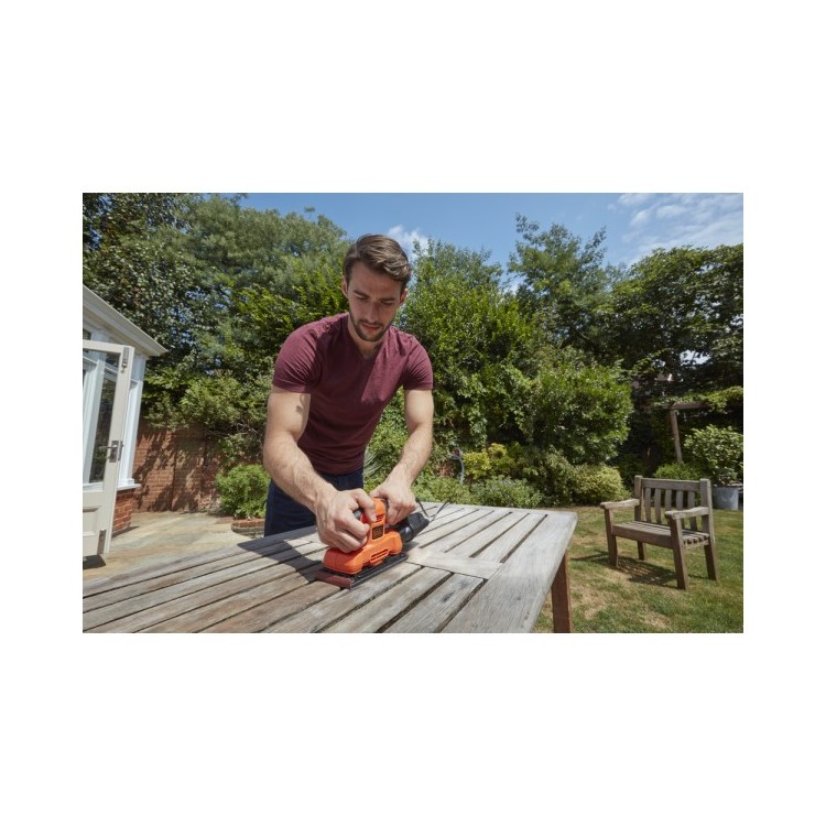 Black&Decker BEW220 Vibrační bruska 150 W