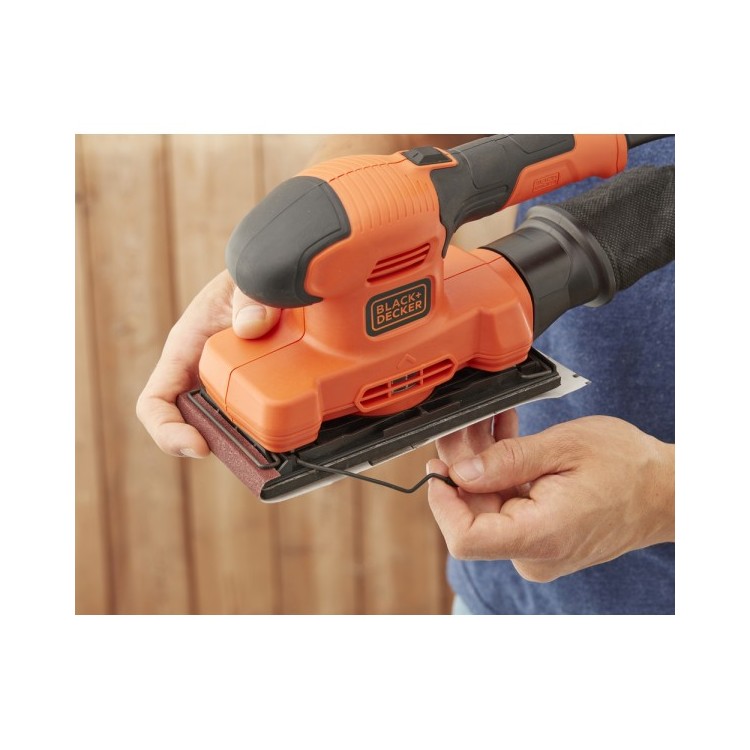 Black&Decker BEW220 Vibrační bruska 150 W