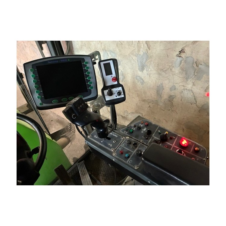 Samojízdný postřikovač TECNOMA LASER 4240