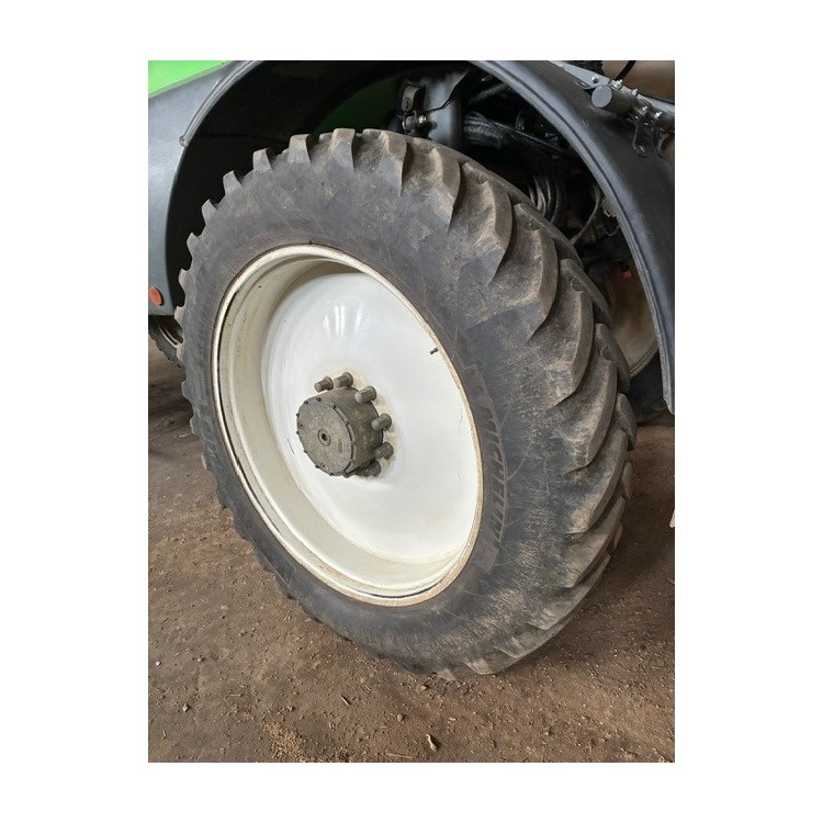 Samojízdný postřikovač TECNOMA LASER 4240