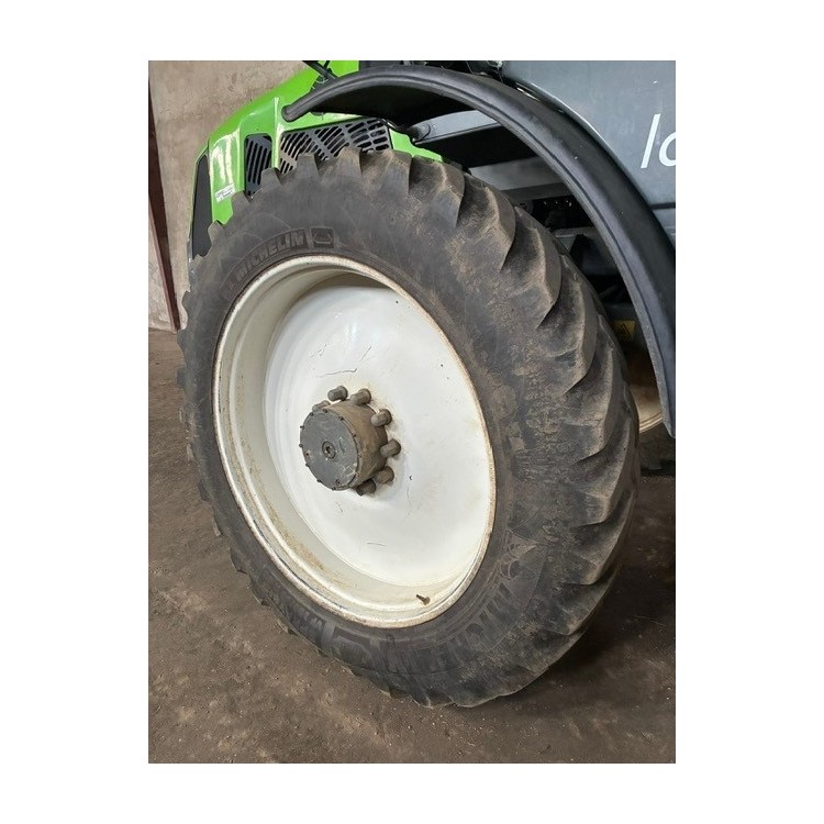 Samojízdný postřikovač TECNOMA LASER 4240