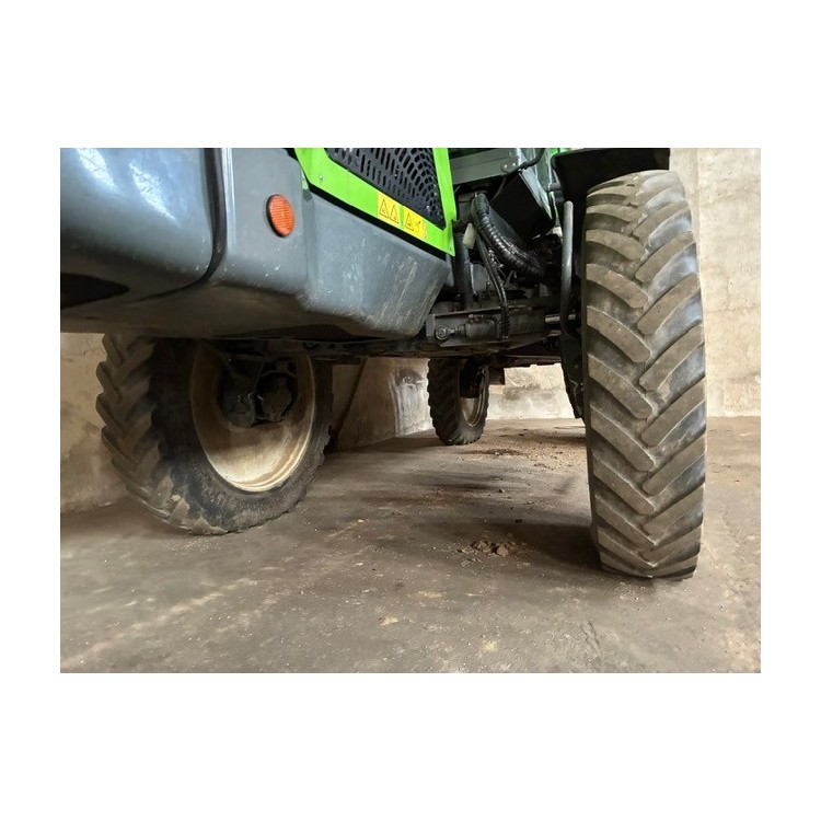 Samojízdný postřikovač TECNOMA LASER 4240