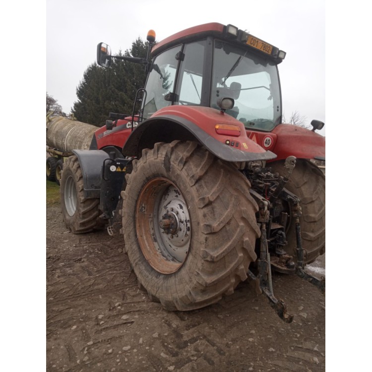 Traktor CASE MAGNUM 260