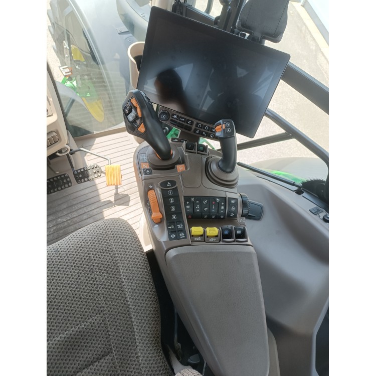 Traktor John Deere 6R 195