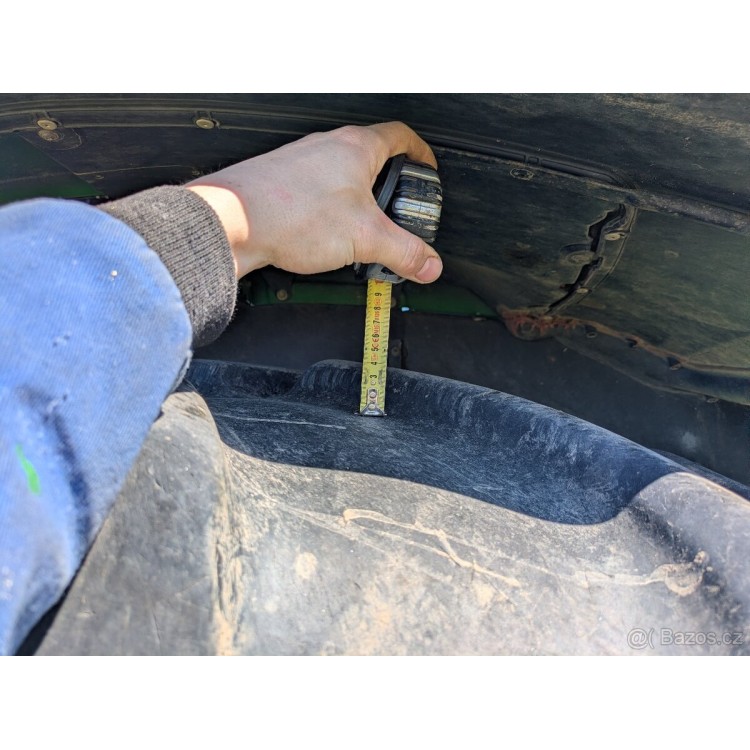 Traktor John Deere 6210R