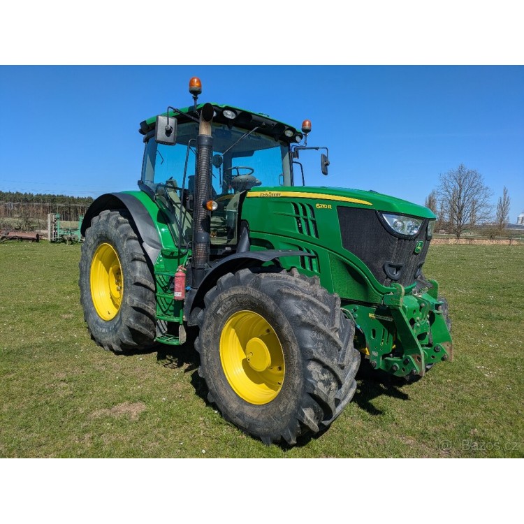 Traktor John Deere 6210R