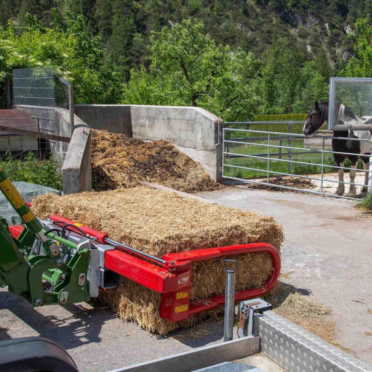 Fliegl kleště na hranaté balíky