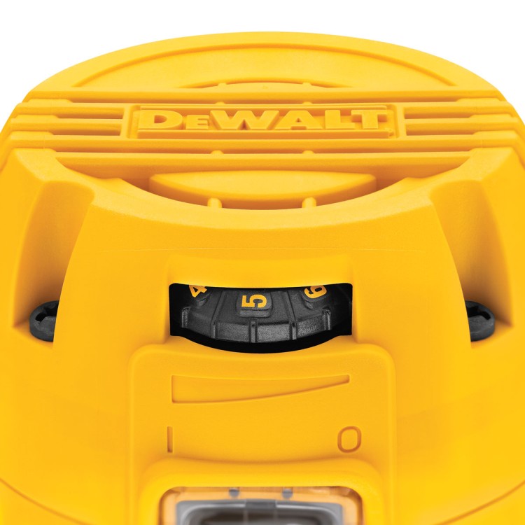 DEWALT D26200 pěstní frézka (6 - 8 mm) - 900 W