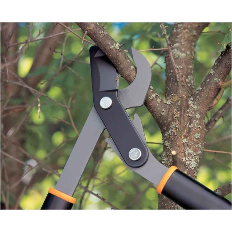 FISKARS 1000584 Nůžky POWERGEAR na silné větve s převodem