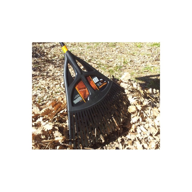 FISKARS 1015645 Hrábě na listí s násadou SOLID XL 65 cm