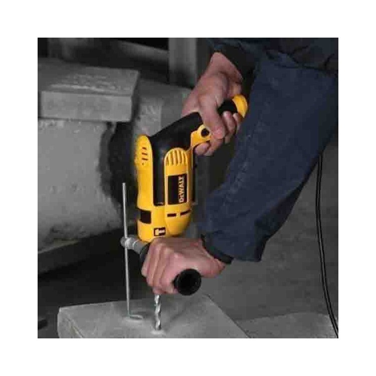 DEWALT DWD024S Příklepová vrtačka 13mm