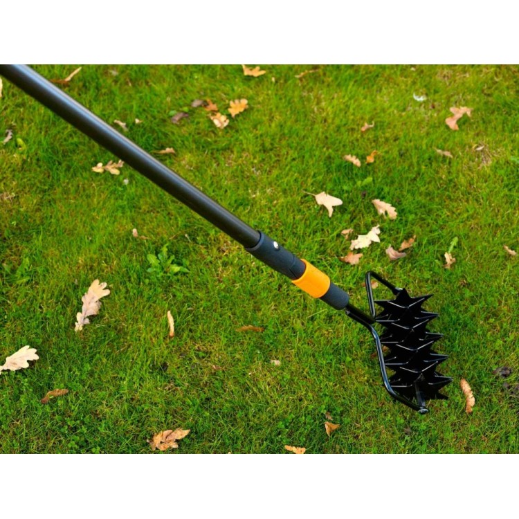 FISKARS Provzdušňovač trávníků QUIKFIT