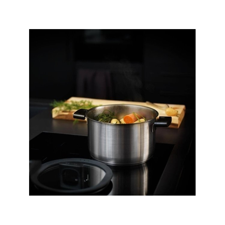 FISKARS Hrnec 22 cm s pokličkou 5l nerez