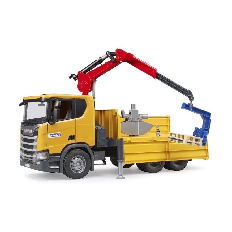 Bruder 3551 SCANIA 560R nákladní auto s jeřábem a 2 paletami