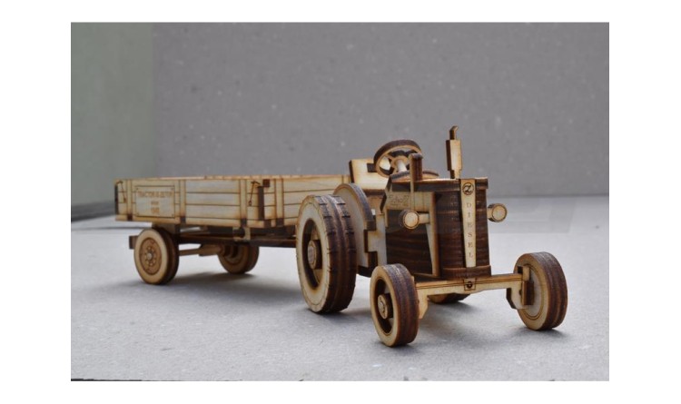 Model dřevěný traktor Z 25 s vlečkou