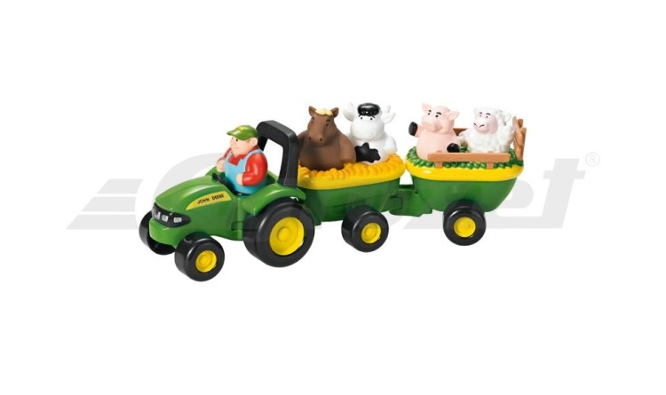 Traktor John Deere s dvěma přívěsy s farmářskými zvířaty