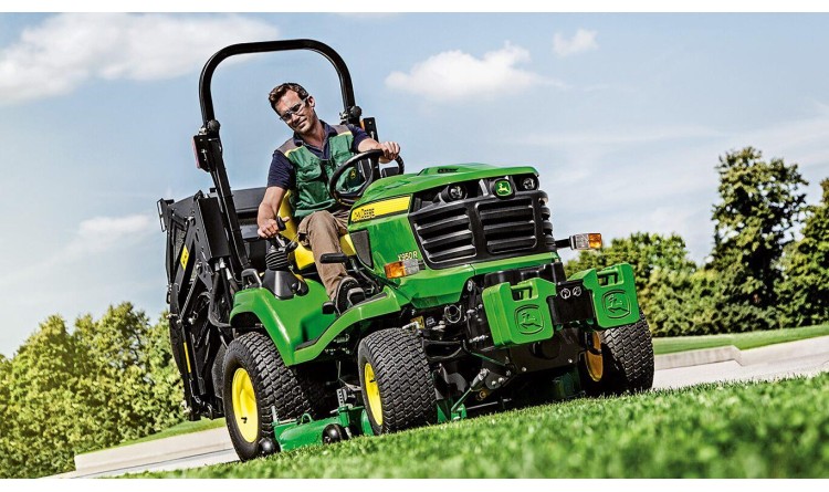 Zahradní traktor John Deere x950R