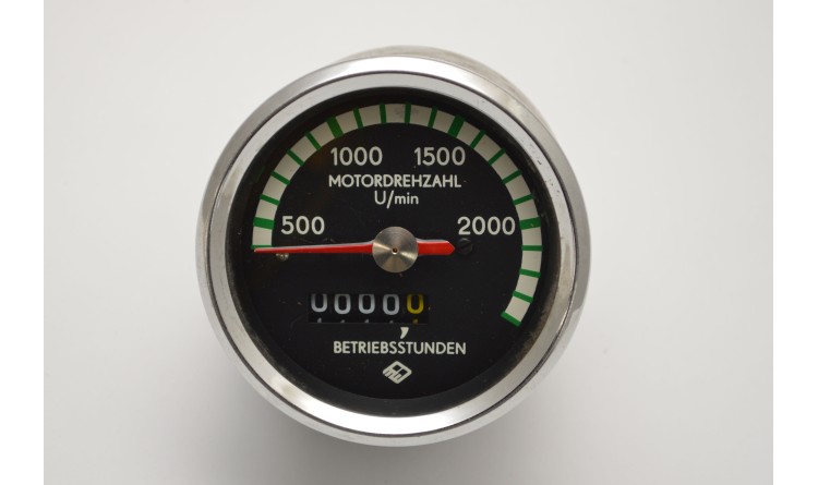 Počítač otáček motoru