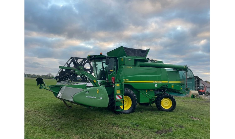 Sklízecí mlátička John Deere T660 HM