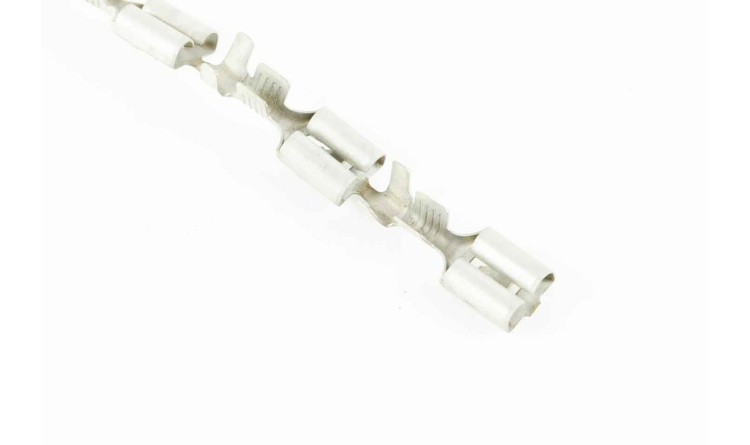 Dutinka konektorová F