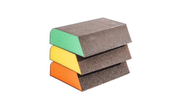 XTLINE Brusná houba tuhá zkosená 100x70x25 mm, zr. 240