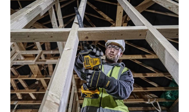 DeWALT DCS369E1T-XJ Pila mečová bezuhlíková 18V 1x 1,7h akumulátor,bez nabíječky