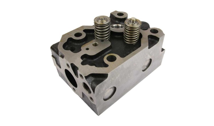 950595 Hlava válce kompletní s ventily (Z-3011, Z-4011)