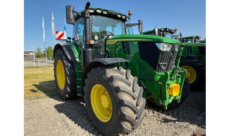 Traktor John Deere 6R 215