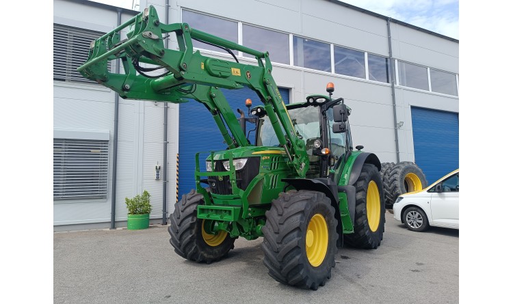 Traktor John Deere 6130R+623R